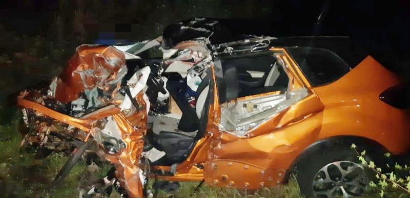 Médico morreu após colidir carro em caminhão na BR-232, em Tacaimbó — Foto: PRF/Divulgação