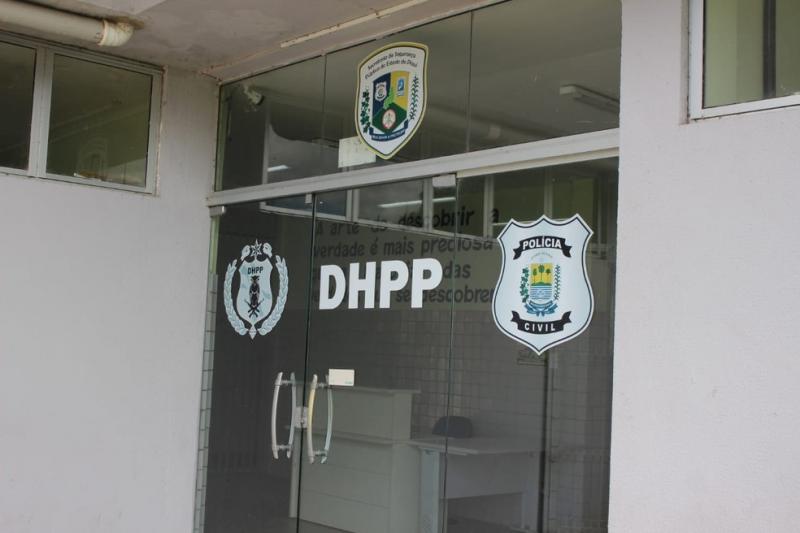 DHPP investiga o caso em Teresina. — Foto: Lorena Linhares/G1