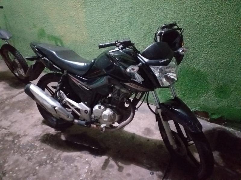 Motocicleta utilizada pelos criminosos