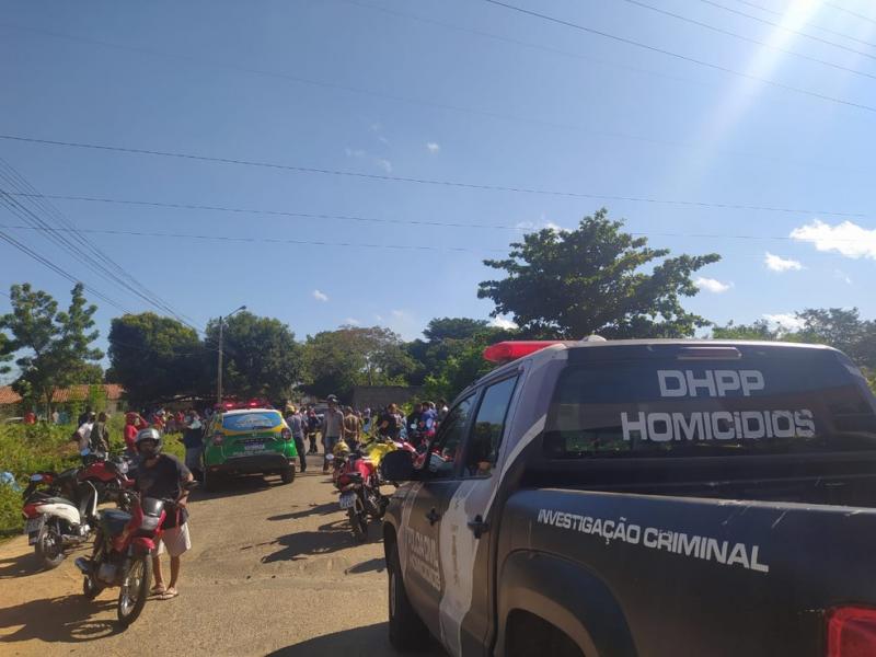 Os dois assaltantes estavam em uma moto e após o disparo fugiram sem levar nenhum pertence. — Foto: Ilanna Serena