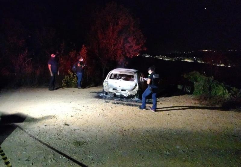 Corpo carbonizado é encontrado dentro de carro em Teresina — Foto: Reprodução/Redes sociais