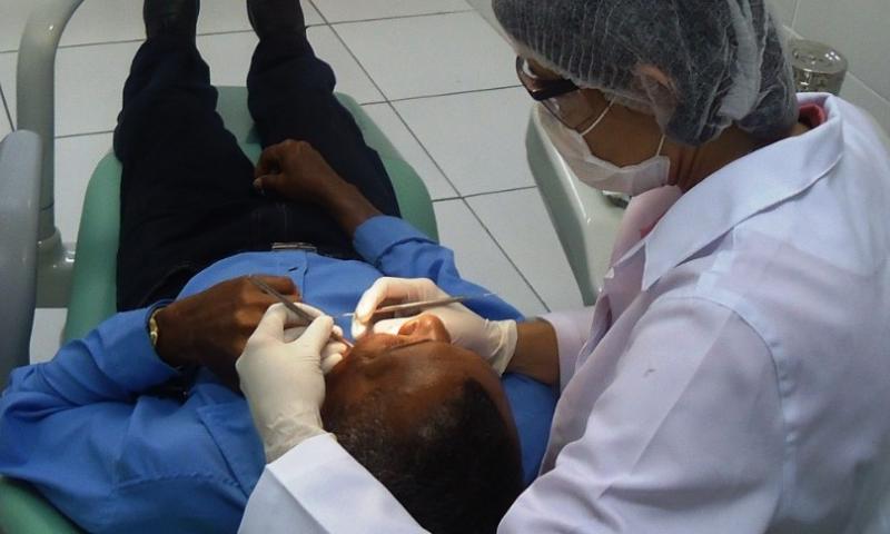 A FMS disponibiliza outro serviço denominado Zap Odonto, (86) 98179 2576, que é um serviço de teleorientação via whatsApp Foto(Ascom/FMS