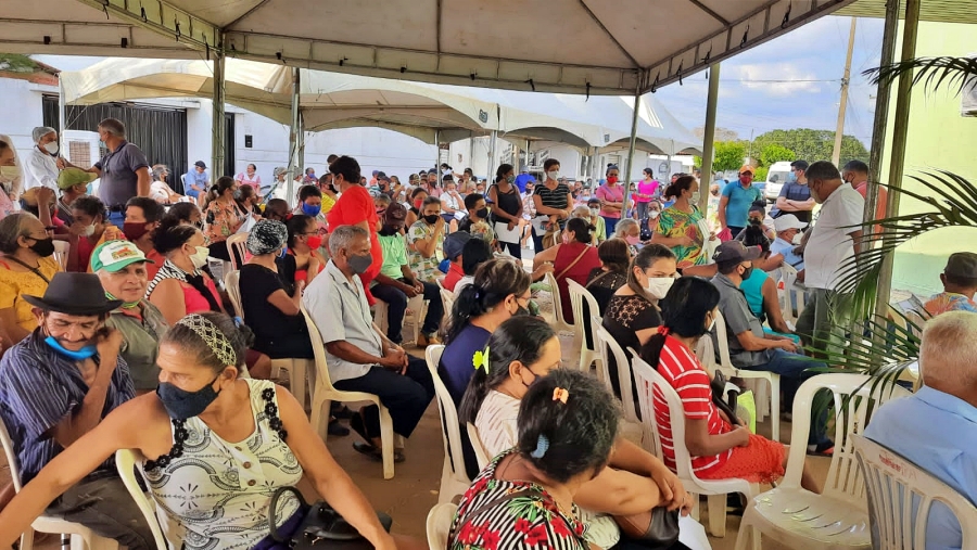 Pessoas da Cabeceiras participando do Mutirão da Catarata em Campo Maior