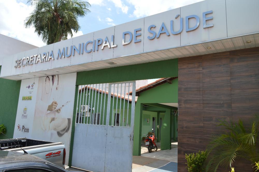 Sede da Secretaria Municipal de Saúde de Picos (Foto: Isael Pereira)