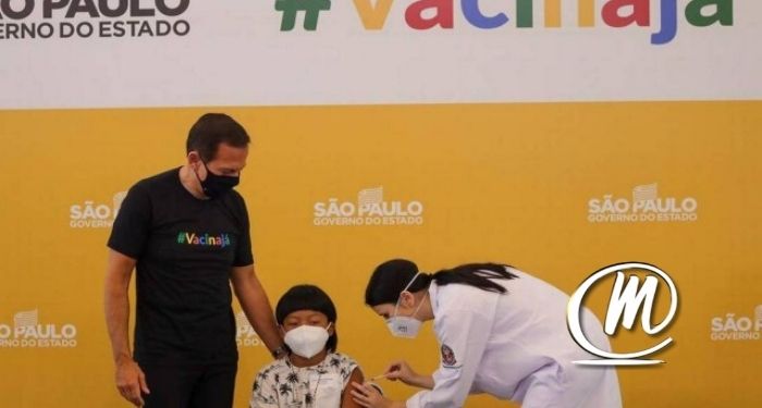 Davi Seremramiwe Xavante é a primeira criança com idade entre 5 e 11 anos vacinado no Brasil Foto: Governo de SP / Governo de SP