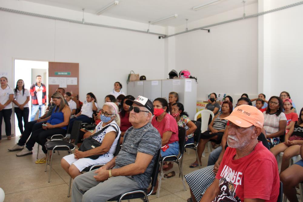 A ação reuniu diversos moradores do bairro (Foto: Roberto Oliveira)