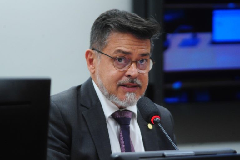 Eduardo Barbosa recomendou a aprovação de substitutivo - (Foto: Billy Boss/Câmara dos Deputados)