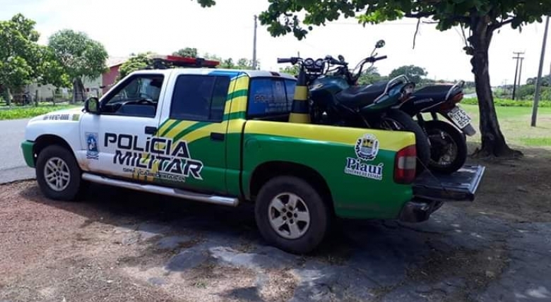 Duas motos apreendidas