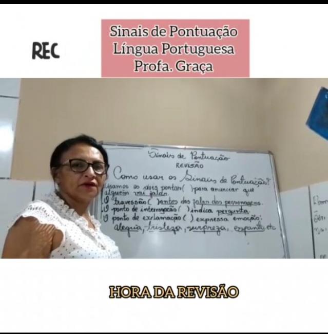 Professora Graça ministrando aula