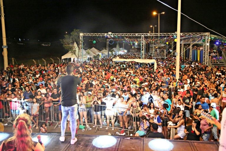 Lei é homenagem a profissionais de cultura e lazer - (Foto: Neto Talmeli/Prefeitura de Uberaba-MG)