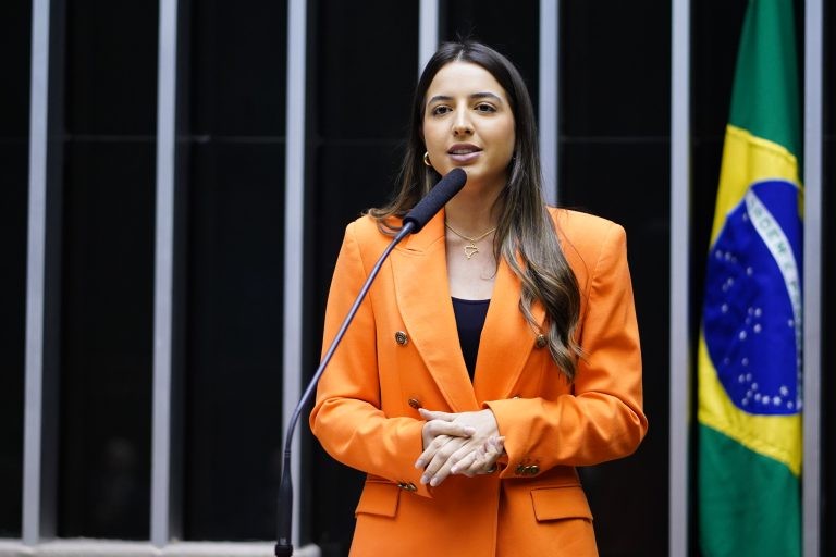 Amanda Gentil: conhecimento sobre o autismo permitirá o acolhimento das pessoas - (Foto: Pablo Valadares/Câmara dos Deputados)