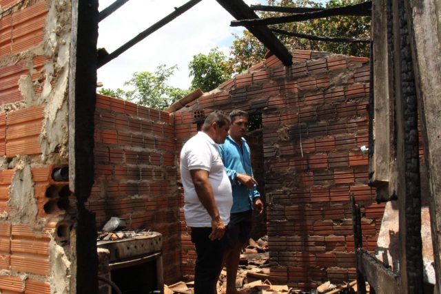 Secretário João Araújo e Romero Nobre (Foto: Maria Ivonete)