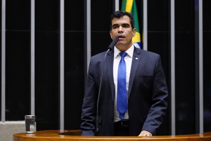 O autor da proposta, deputado Ricardo Ayres - (Foto: Pablo Valadares/Câmara dos Deputados)