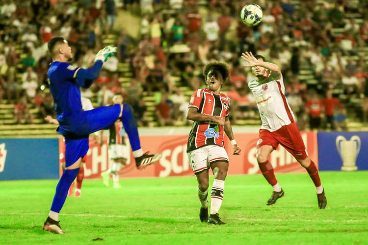 River é derrotado no Albertão e perde a primeira na Copa do Nordeste