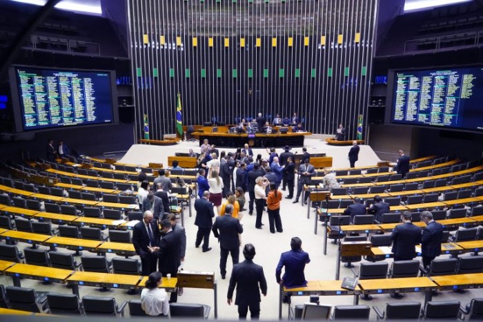 Deputados votam projetos no Plenário - (Foto: Pablo Valadares/Câmara dos Deputados)