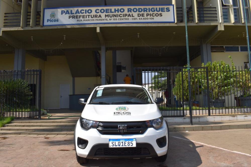 Veículo novo adquirido com recurso próprio para o Gabinete (Foto: Ivonete Reis)