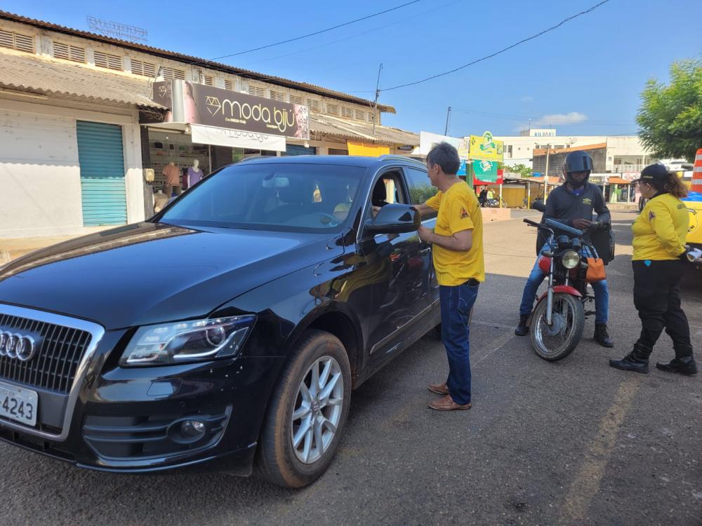 A ação contou com a prestação de serviços no que tange a orientação de condutores (Foto: Thalita Lima)