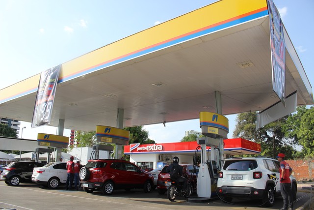 Postos de combustível em Teresina — Foto: José Marcelo/G1 PI