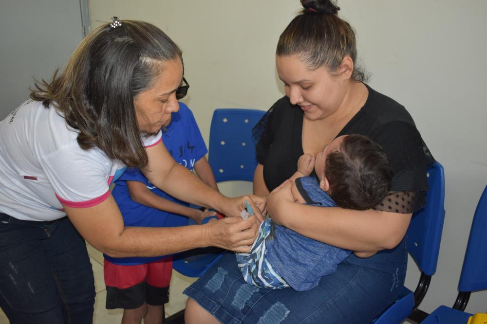 SMS está ofertando mais de 15 tipos de vacinas (Foto: Rawena Sousa)