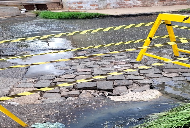 Empresa Agespisa já foi notificada pela Prefeitura de Picos (Foto: Roberto Oliveira)