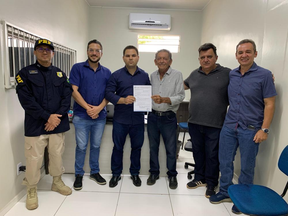 Prefeito Gil Paraibano empossa novo Secretário de Trânsito (Foto: Jínior Sousa)
