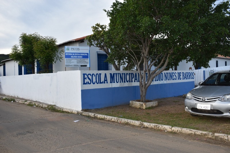 Escola Helvídio Nunes de Barros (Foto: Vavá)