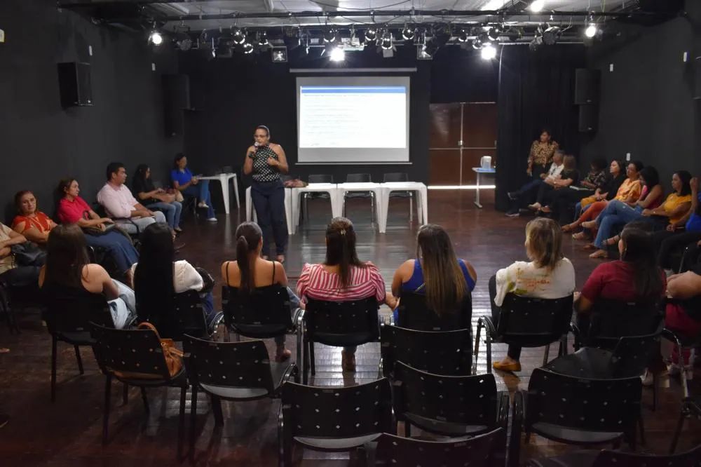 Palestra sobre estratégias de melhoria do Bolsa Família e CadÚnico (Foto: Maysa Martins)