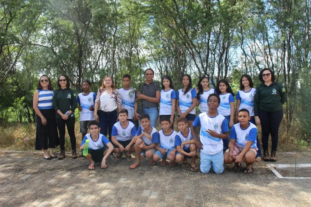 Estiveram presentes as educadoras ambientais do município, além dos alunos do 5º ano da escola Justino Luz (Foto: Rawena Sousa)