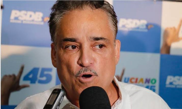 Robert Rios Magalhães .