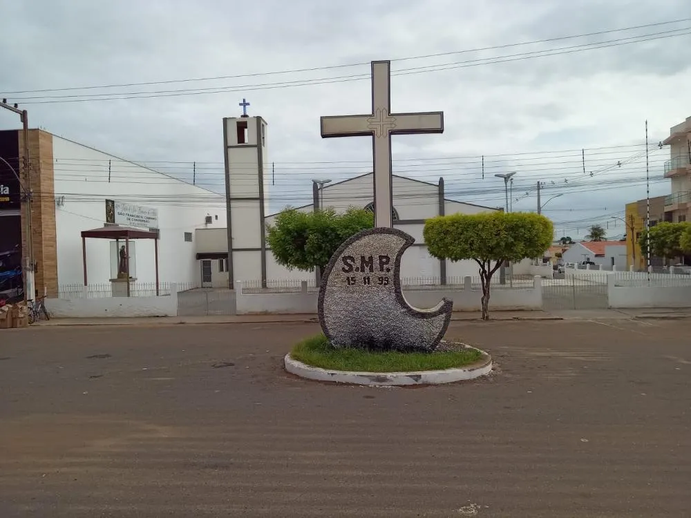 Matriz da paróquia São Francisco de Assis ( Foto: Jucelma Sales)