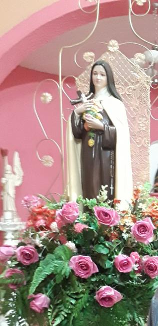 Foto reprodução imagem de Santa Teresinha na capela em David caldas .