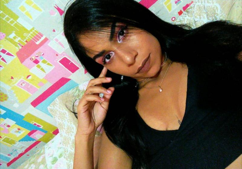 Vítima - Lorrany Thalya - foi morta pelo ex-namorado.