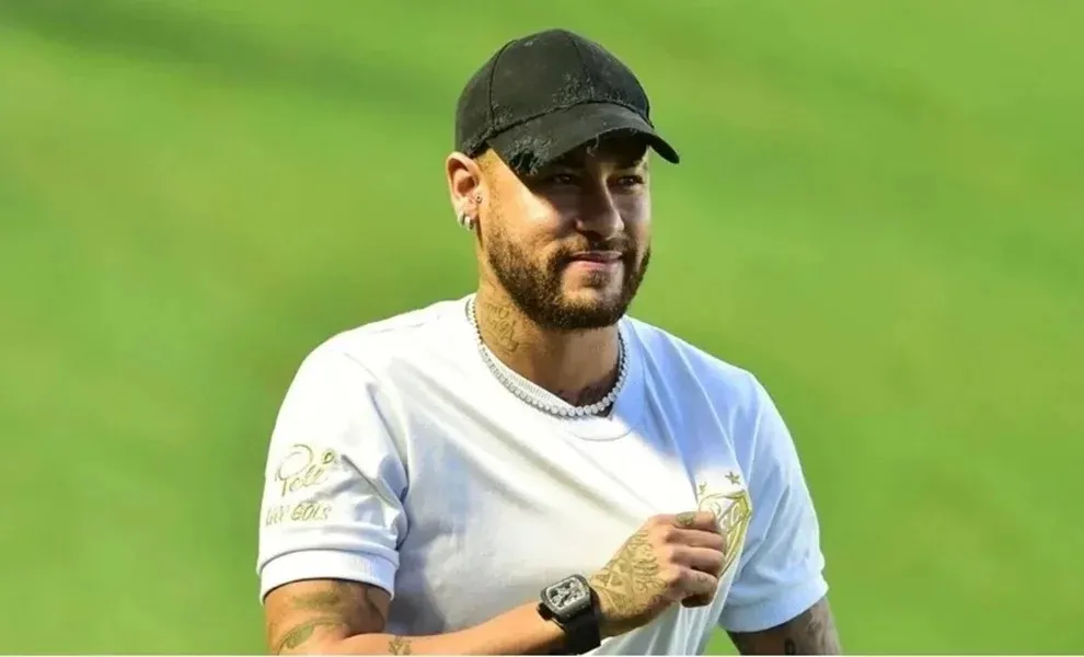 Neymar escolhe numeração da camisa e honra a história do Santos; veja qual