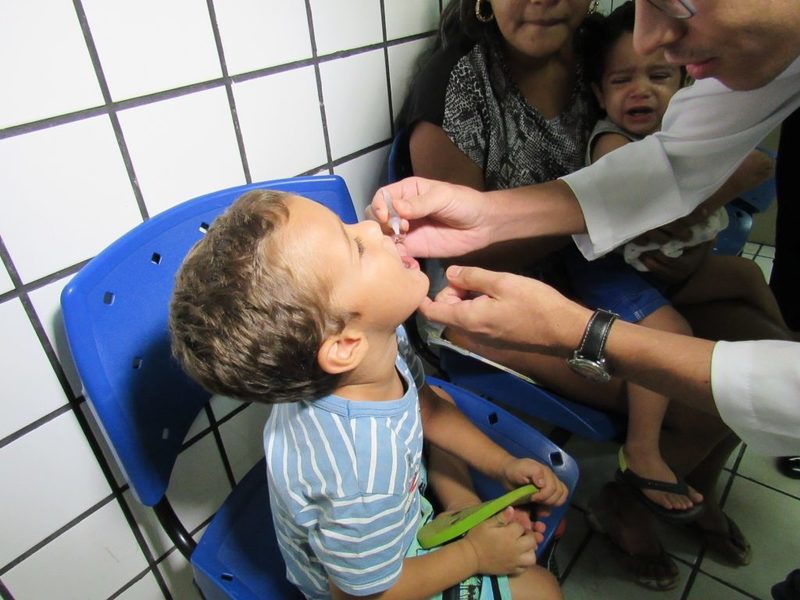 Vacinação contra a Poliomielite- Foto: CCOM