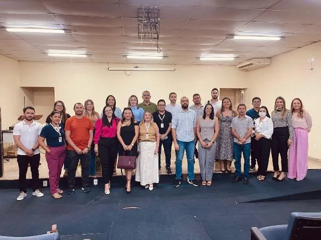 O encontro reuniu gestores de saúde dos municípios que integram o território.