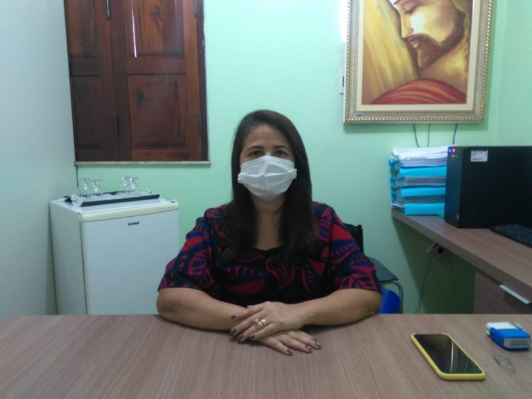 Secretária de educação, Noêmia Marques