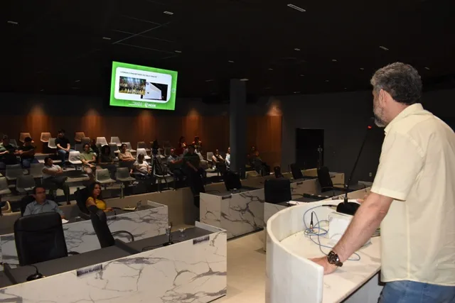 O evento também teve a participação de representantes de Associações de Moradores e da população em geral.
