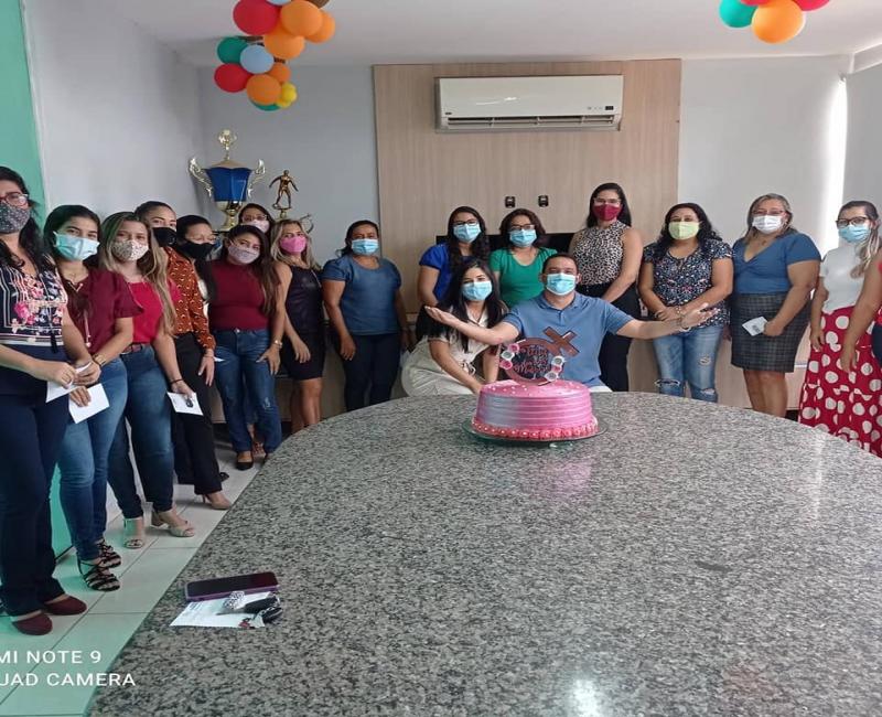 Prefeito de Demerval Lobão, Ricardo Moura, homenageia mulheres pelo seu dia