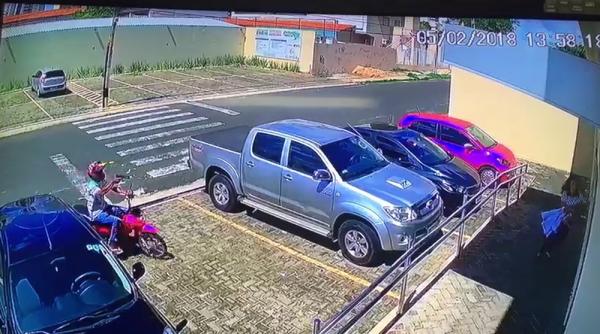 Ladrão se atrapalha ao tentar fazer assalto na zona leste de Teresina 