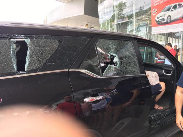 Briga de trânsito provoca tiroteio e pânico em loja de Teresina