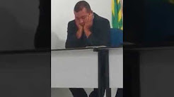 Vereador dorme durante sessão na Câmara no Piauí